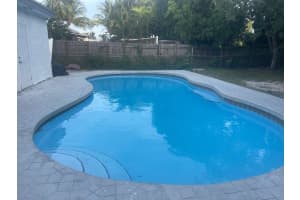 3290 NW 39th St, Lauderdale Lakes, FL 33309 Sold 12/16/25