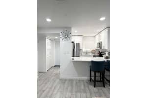 2950 W Sunrise Lks Dr 106, Sunrise 2950 W Sunrise Lks Dr 106, Sunrise