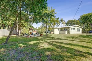 2417 NW 6th Ave, Wilton Manors, FL 33311 - MLS#F10538690