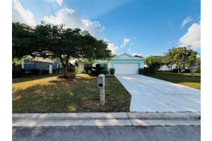 7013 NW 107th Ave, Tamarac, FL 33321 - MLS#F10538696