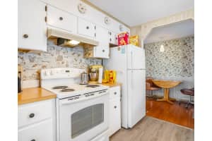 8517 SW 16th Pl, Davie, FL 33324 - MLS#F10538718