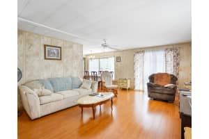 8517 SW 16th Pl, Davie, FL 33324 - MLS#F10538718