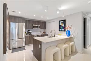 488 NE 18th St 2010, Miami, FL 33132 - MLS#F10538765