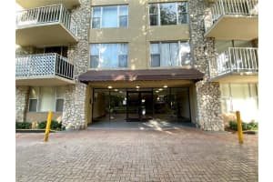 1805 Sans Souci Boulevard, North Miami, FL 33181 - MLS#F10538830