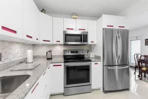 1032 Oakridge D 1032, Deerfield Beach, FL 33442, Deerfield Beach, FL 33442 - MLS#F10538833