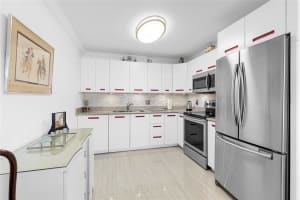 1032 Oakridge D 1032, Deerfield Beach, FL 33442 - MLS#F10538833