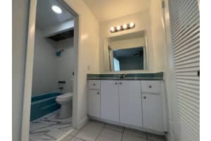 2031 NE 139th St 22, North Miami Beach, FL 33181 - MLS#F10538847