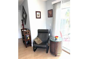 2715 NE 49th St 205, Fort Lauderdale, FL 33308 - MLS#F10538857