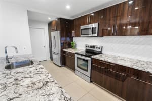 3056 Deer Creek Lake Shore Dr 3056, Deerfield Beach, FL 33442 - MLS#F10538913