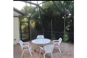 2925 Azalea Dr, Hollywood, FL 33026 - MLS#F10538950