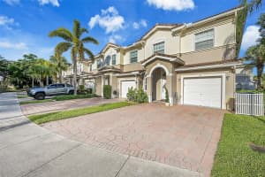 81 Legacy Court, Delray Beach, FL 33445 - MLS#F10538964