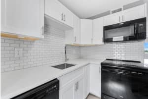 2555 11th Street, Fort Lauderdale, FL 33304 - MLS#F10539033