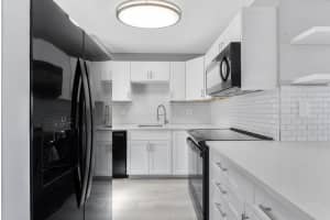 2555 11th Street, Fort Lauderdale, FL 33304 - MLS#F10539033