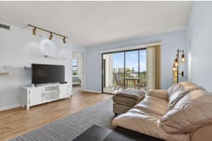 2205 S Cypress Bend Dr 604, Pompano Beach, FL 33069 - MLS#F10539037