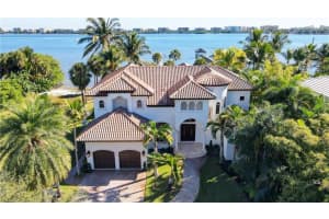 1320 S Lakeside Dr, Lake Worth Beach, FL 33460 - MLS#F10539039