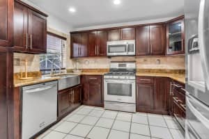 4250 107th Avenue, Coral Springs, FL 33065 - MLS#F10539040