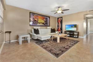 33 Fanshaw A 33, Boca Raton, FL 33434 - MLS#F10539053