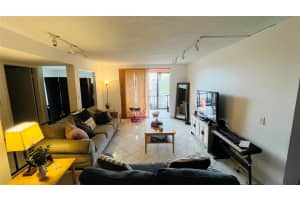 3650 Inverrary Dr 3T, Lauderhill, FL 33319 - MLS#F10539096