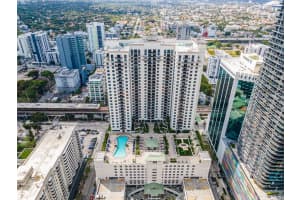 999 Sw 1st Ave 3301, Miami