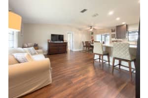 4941 SW 10th St, Margate, FL 33068 - MLS#F10539106