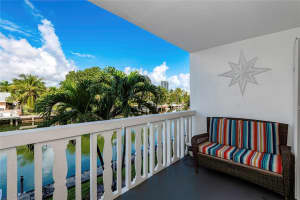 470 Paradise Isle Blvd 204, Hallandale Beach, FL 33009 Sold 01/16/26