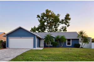 1074 SW Jennifer, Port Saint Lucie, FL 34953 - MLS#F10539133