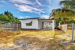1214 Peak Road, Lantana, Fl 33462, Lantana