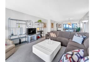 2301 Ocean Drive, Hollywood, FL 33019 - MLS#F10539150