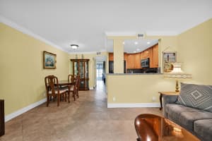 9121 Sunrise Lakes Boulevard, Sunrise, FL 33322 - MLS#F10539192