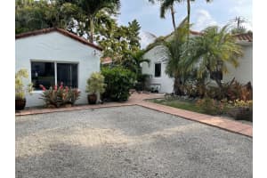 1005 SW Cortez St B, Coral Gables, FL 33134 - MLS#F10539204