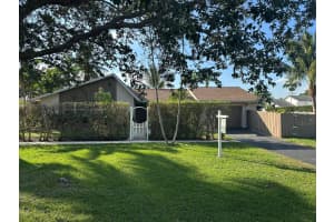 417 4th Street, Dania Beach, FL 33004 - MLS#F10539205