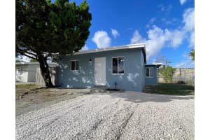 1774 Lauderdale Manor Dr, Fort Lauderdale, FL 33311 - MLS#F10539230