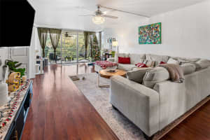 3930 Oaks Clubhouse Drive, Pompano Beach, FL 33069 - MLS#F10539257