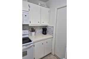 560 SE 2nd Ave, Deerfield Beach, FL 33441 - MLS#F10539291