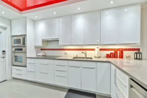 2950 Palm Aire Drive, Pompano Beach, FL 33069 - MLS#F10539336