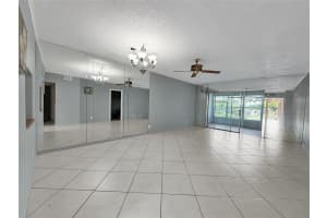 1035 Country Club Dr 407, Margate, FL 33063 - MLS#F10539373