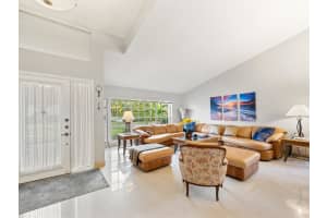 1011 193rd Avenue, Pembroke Pines, FL 33029 - MLS#F10539380