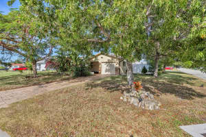 8008 NW 102 Way, Tamarac, FL 33321 - MLS#F10539392