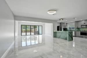 1424 Adams St, Hollywood, FL 33020 - MLS#F10539399