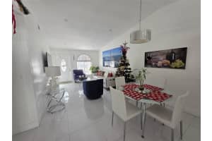 7635 NW 181st St, Hialeah, FL 33015 - MLS#F10539505