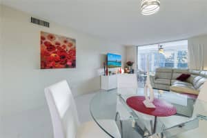 9380 Sunrise Lakes Blvd 207, Sunrise, FL 33322 - MLS#F10539506