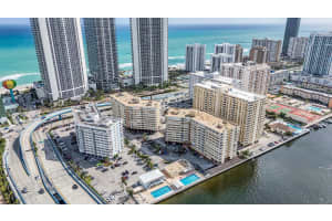 1817 Ocean Drive, Hallandale Beach, FL 33009 - MLS#F10539634