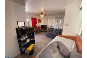 126 SE 10th St, Hallandale Beach, FL 33009 - MLS#F10539640