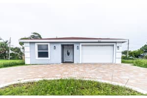 163 W Blue Heron Blvd, Riviera Beach, FL 33404 - MLS#F10539659