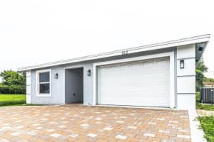 163 W Blue Heron Blvd, Riviera Beach, FL 33404 - MLS#F10539659