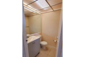 278 Flanders F F Delray Beach, FL 33484 - Off Market