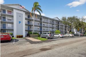 650 Sw 124th Ter 404 P, Pembroke Pines