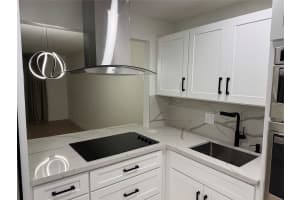 6051 61st Avenue, Tamarac, FL 33319 - MLS#F10539697