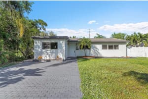 29 SE 8th St, Dania Beach, FL 33004 Sold 01/21/26