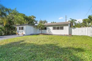 29 SE 8th St, Dania Beach, FL 33004 Sold 01/21/26